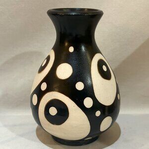 Chulucanas Pottery Vase 4.5" Peru Folk Art Hand Made Black White